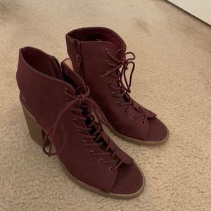 Open toe lace up bootie